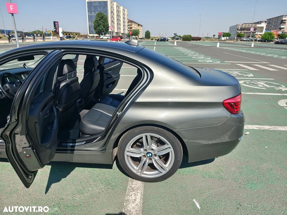 BMW Seria 5 525d xDrive AT - 6