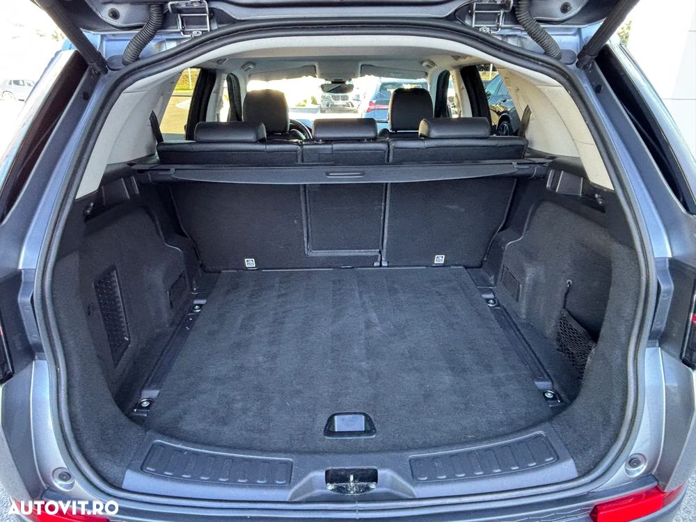 Land Rover Discovery Sport 2.0 D150 MHEV - 8