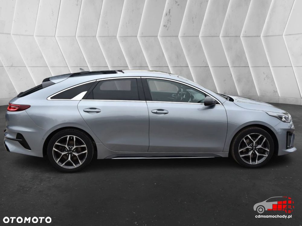 Kia ProCeed - 11
