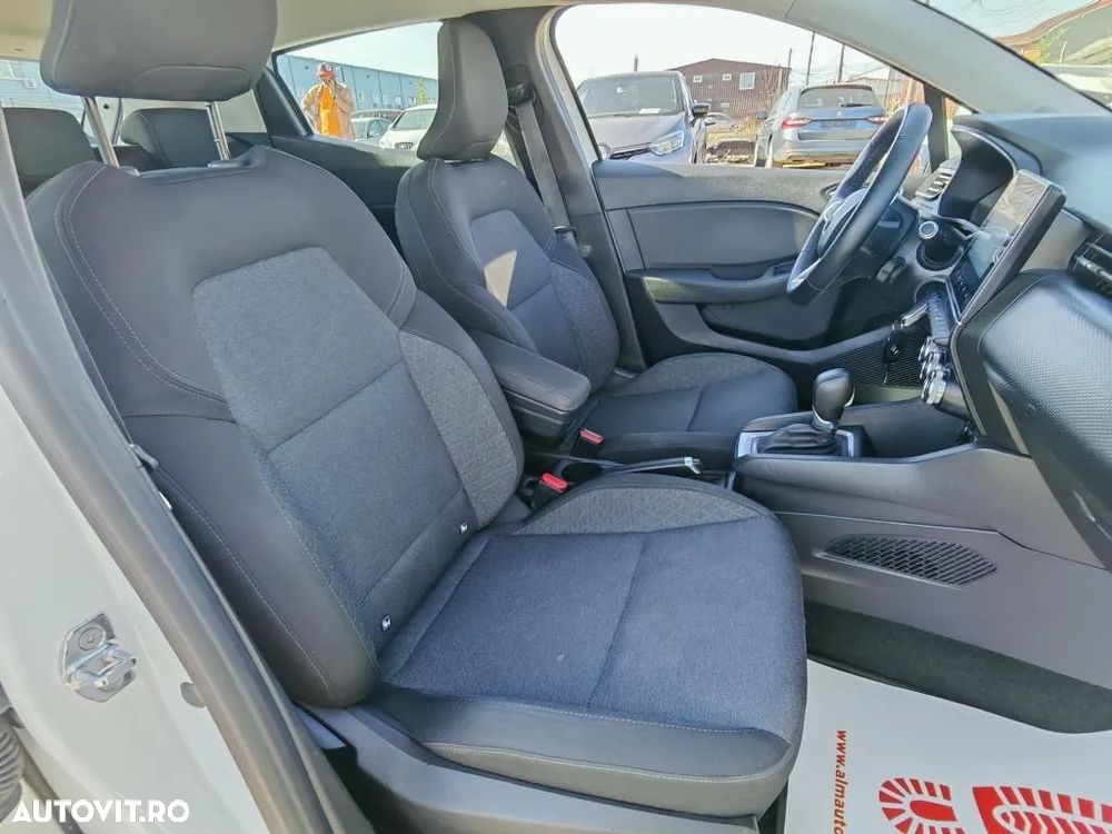 Renault Clio E-TECH Hybrid 140 BUSINESS EDITION - 9