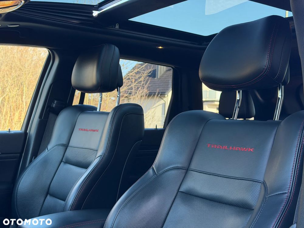 Jeep Grand Cherokee - 12