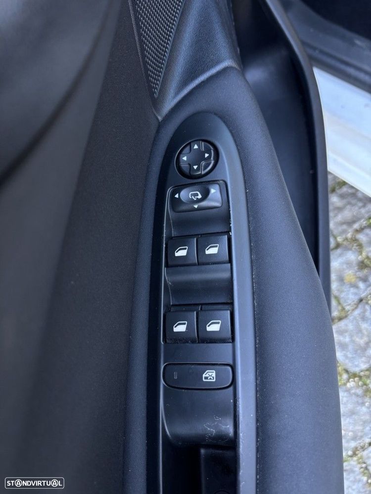 Citroën C4 — fotografia 19