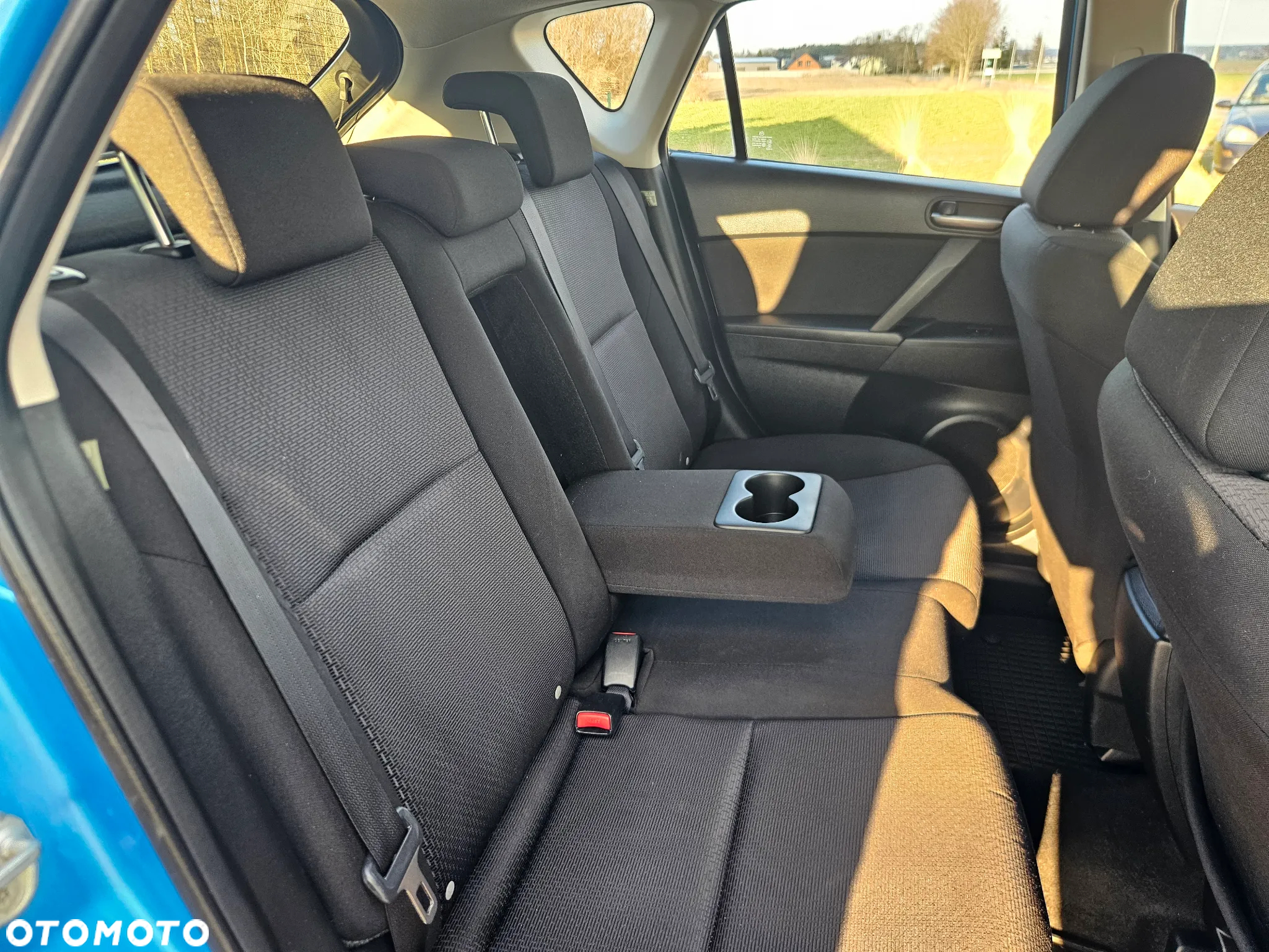 Mazda 3 1.6 Active + - 18