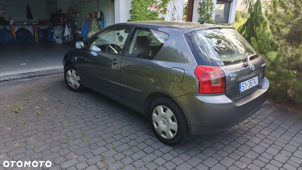 Toyota Corolla - 5
