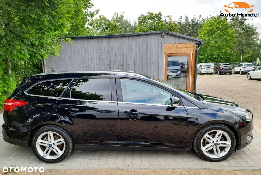 Ford Focus 1.0 EcoBoost STart-Stopp-System TITANIUM - 11