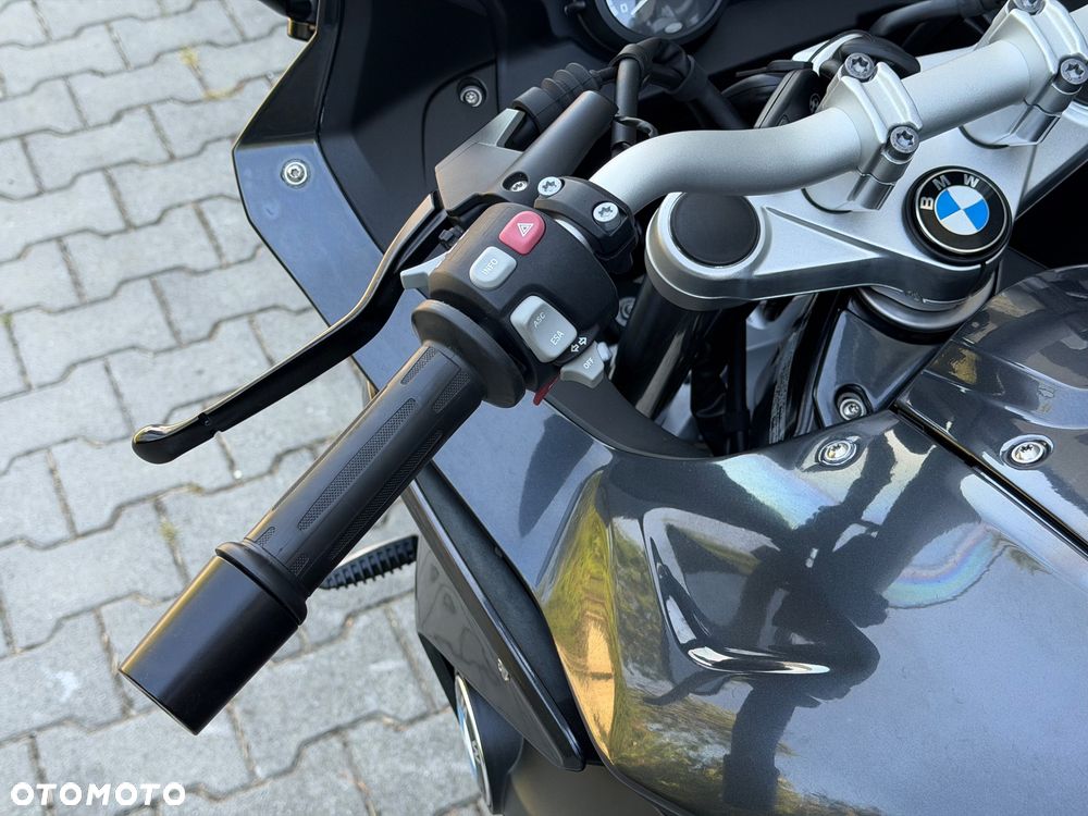 BMW F - 20