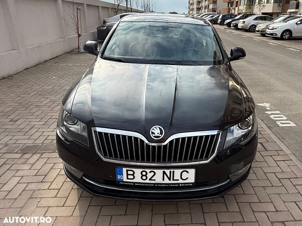 Skoda Superb 2.0 TDI Green tec DSG Elegance - 1