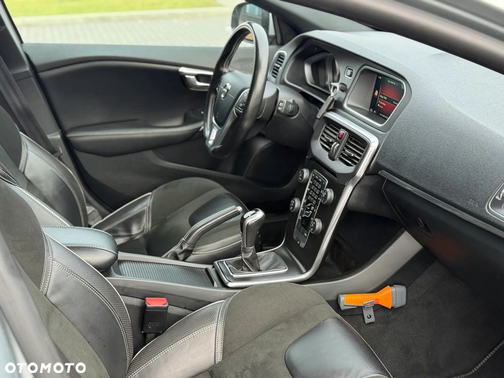 Volvo V40 D2 RDesign - 15