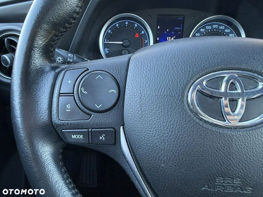 Toyota Corolla 1.6 Comfort - 26