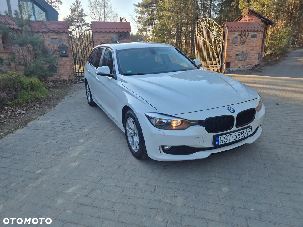 BMW Seria 3 318d DPF Edition Lifestyle - 12