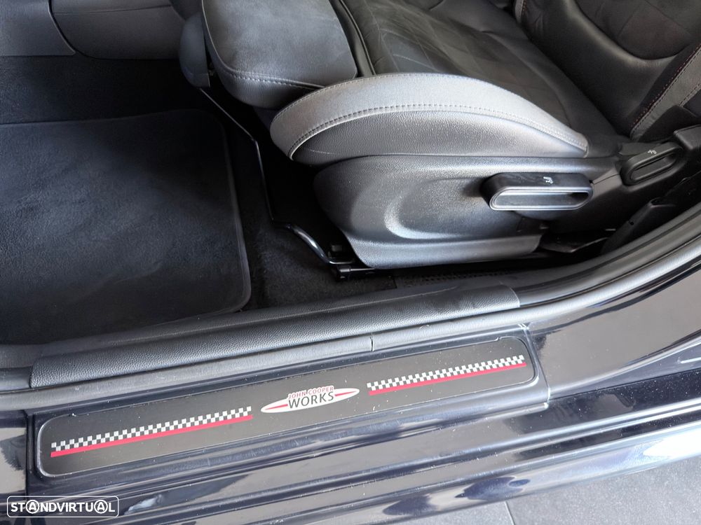 MINI 5 Portas Cooper JCW - 28