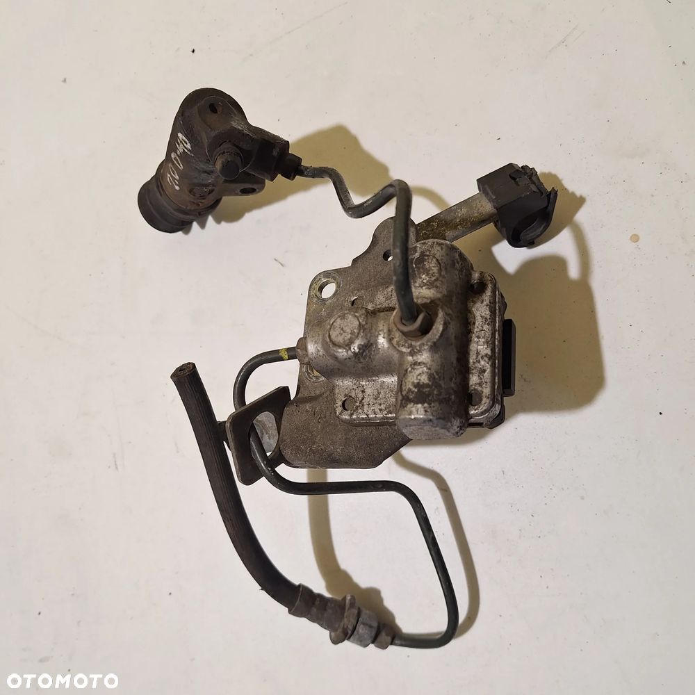WYSPRZEGLIK KOREKTOR COROLLA E12 D4D 2.0 - 8