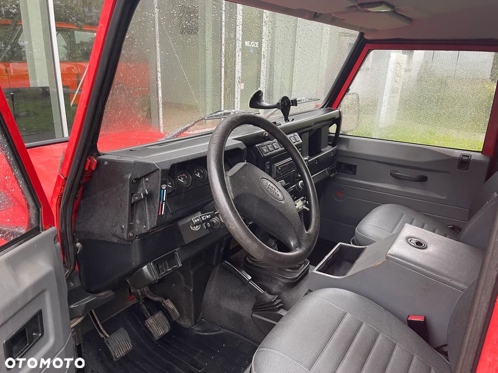 Land Rover Defender - 9