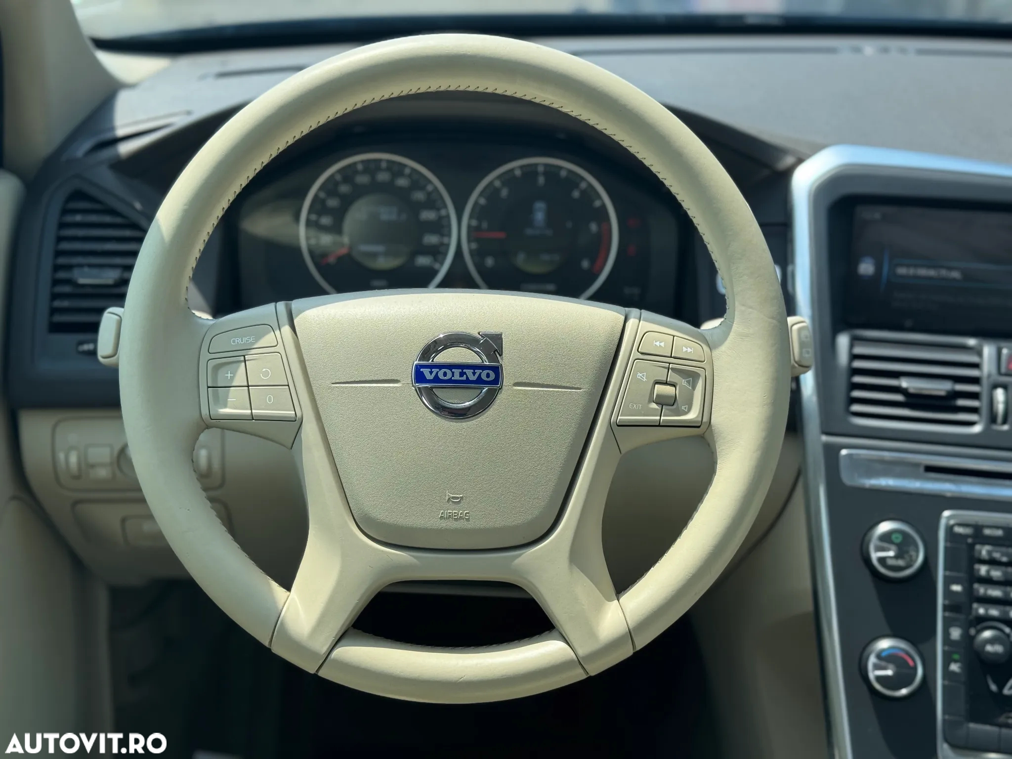 Volvo XC 60 D3 Geartronic Kinetic - 27