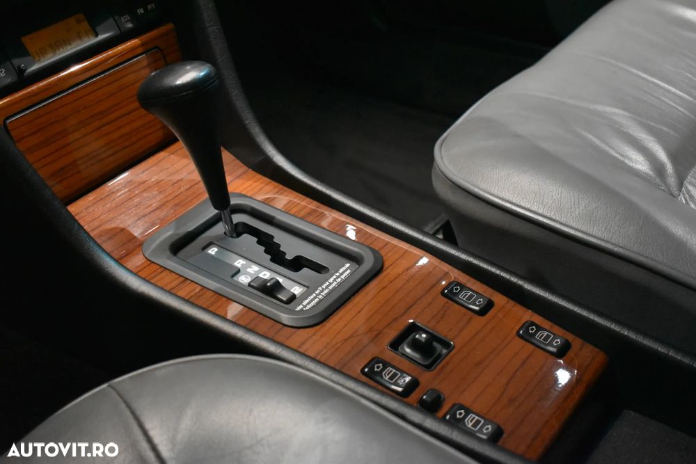 Mercedes-Benz W124 - 13