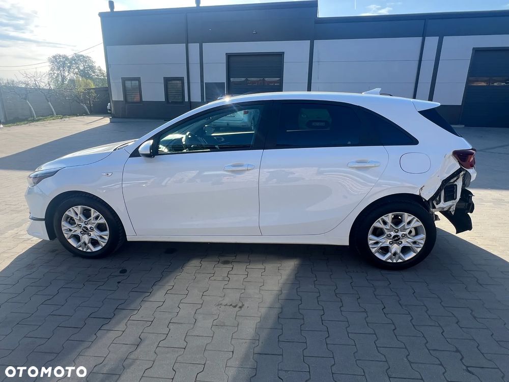 Kia Ceed - 4