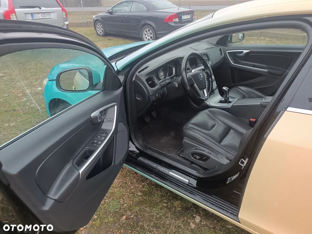 Volvo S60 D3 Drive-E Dynamic Edition (Momentum) - 16