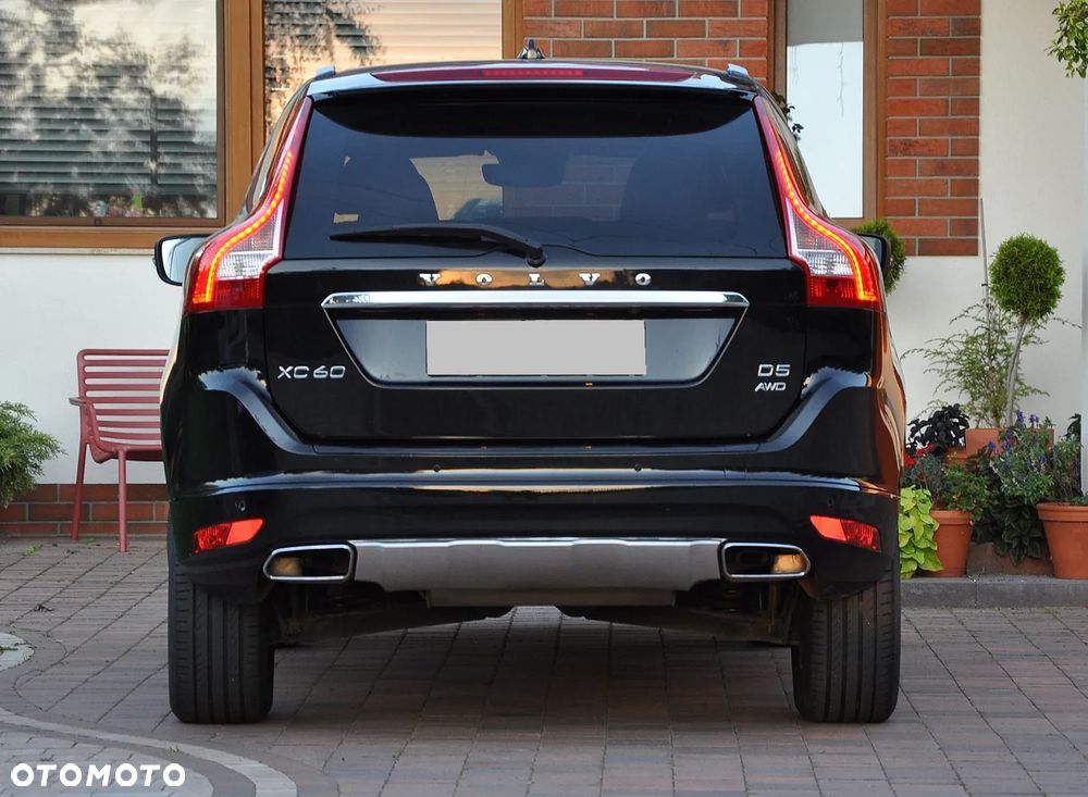 Volvo XC 60 D5 AWD Geartronic Summum - 10