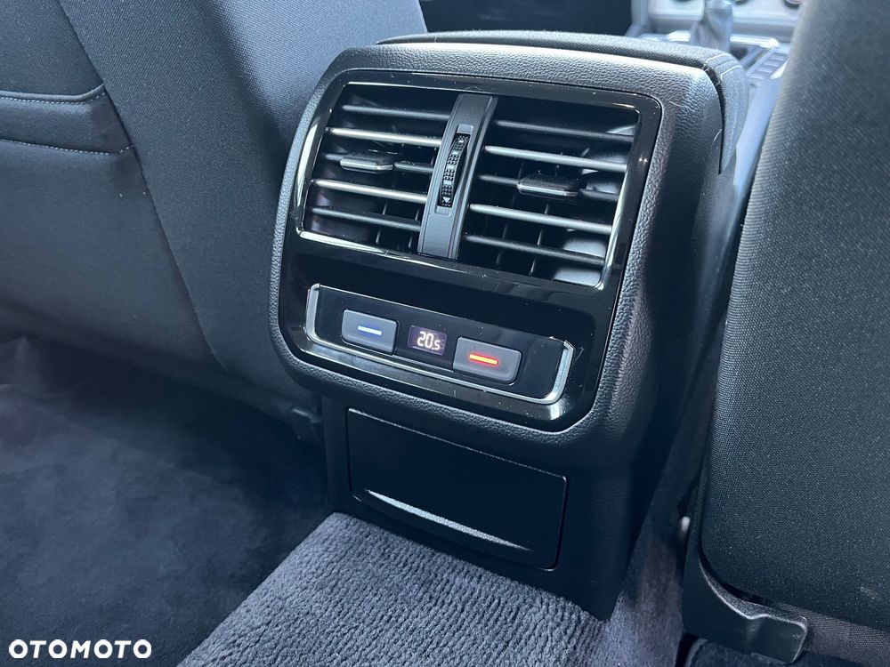Volkswagen Passat Variant 1.5 TSI OPF DSG Business - 27