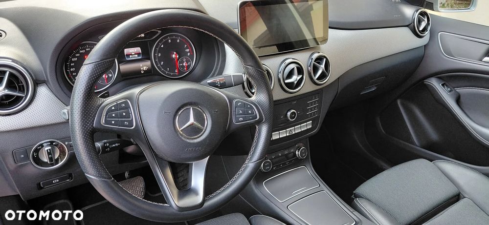 Mercedes-Benz Klasa B 200 7G-DCT Urban - 9