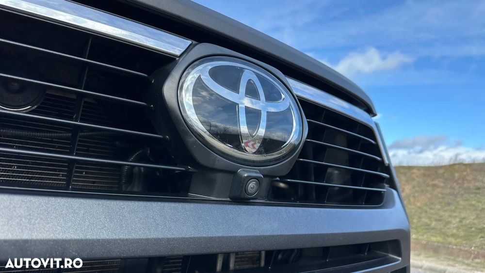 Toyota Hilux 2.8D 204CP 4x4 Double Cab AT Invincible Color Edition - 10