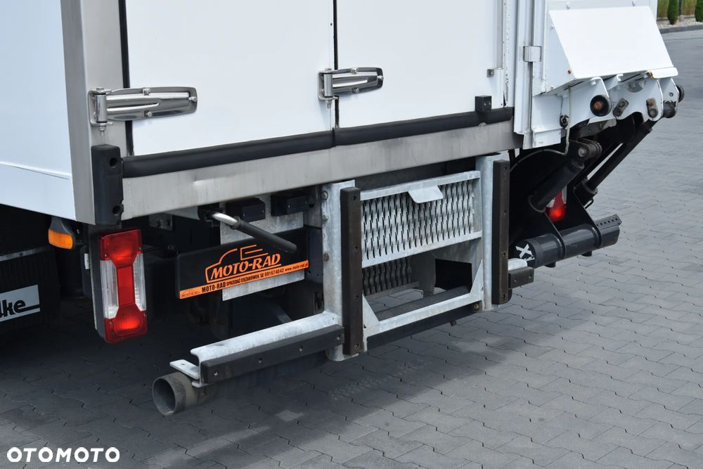 Iveco DAILY 70C18 / 3.0 - 180 KM / AUTOMAT HI-MATIC / 3 OSOBY / CHŁODNIA - MROŹNIA 4,55 M / FRIGOBLOCK / WINDA SORENSEN / KLIMA / TEMPOMAT / KAMERA COFANIA / REGULOWANE ZAWIESZENIE / SERWISOWANY / SPROWADZONY Z NIEMIEC - 18