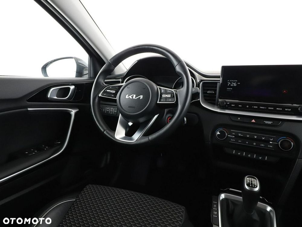 Kia XCeed 1.5 T-GDI OPF JBL Sound Edition - 17