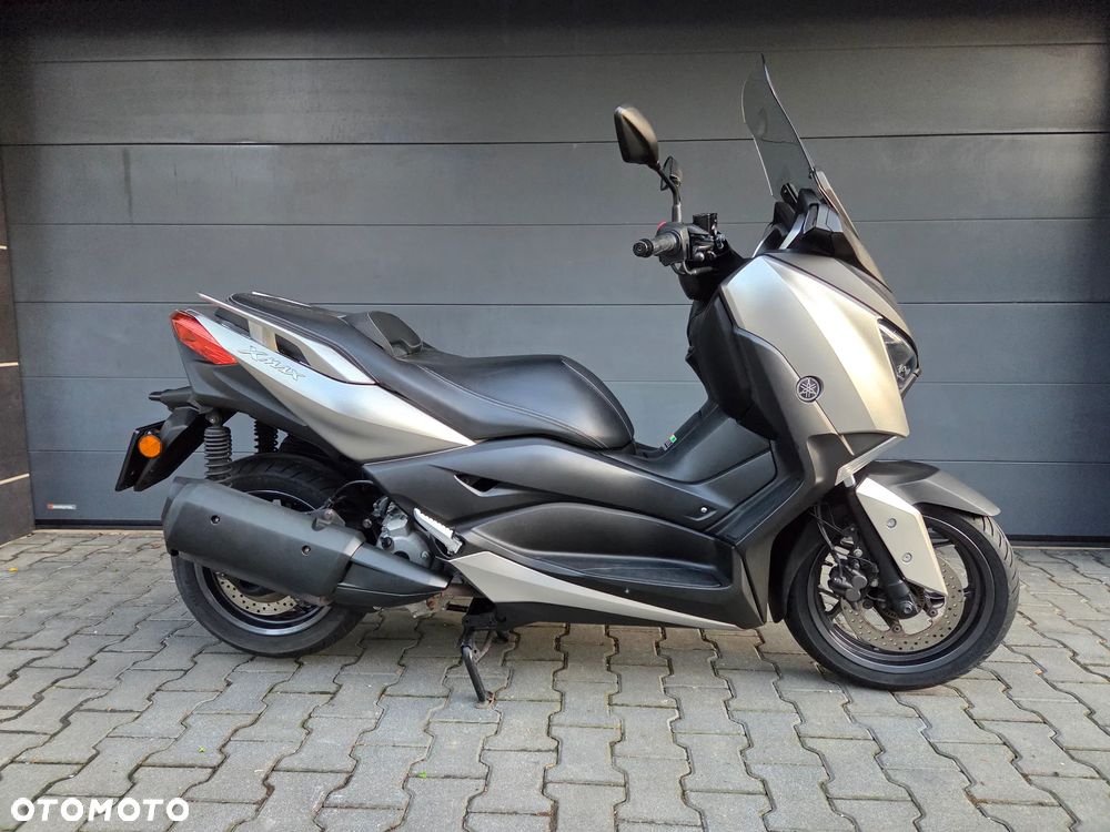 Yamaha X-max - 16
