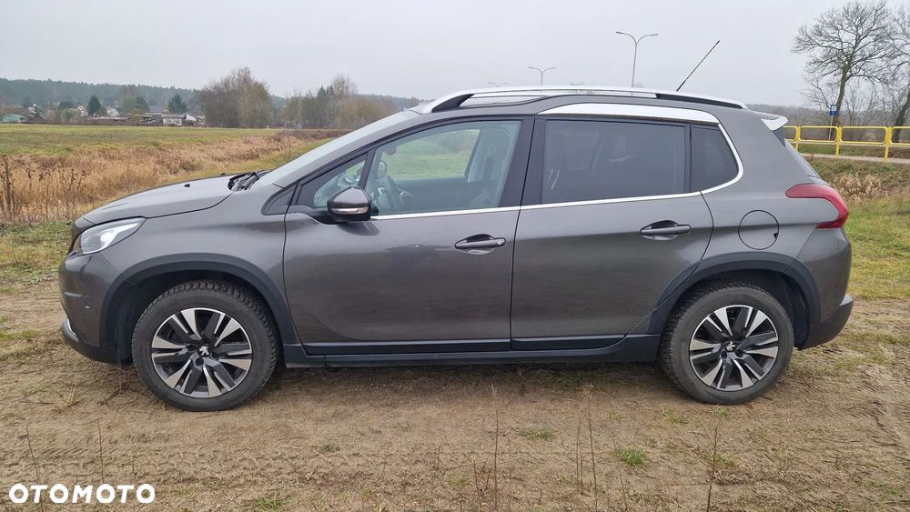 Peugeot 2008 1.2 Pure Tech GPF Allure S&S - 5