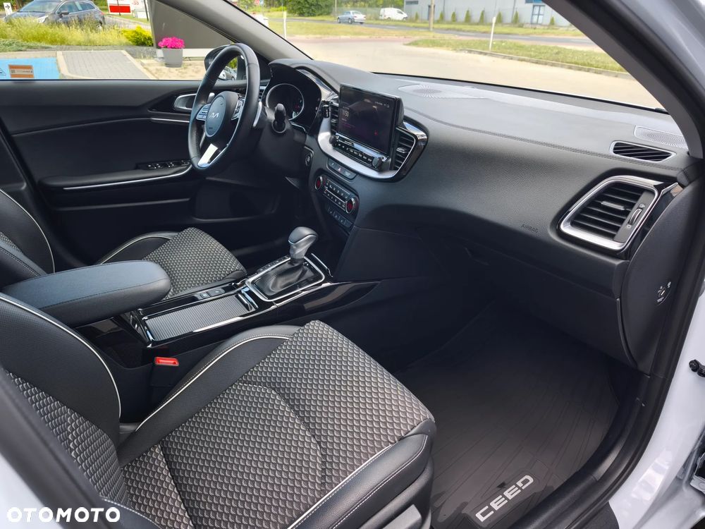 Kia Ceed 1.5 T-GDI Tribute DCT - 11