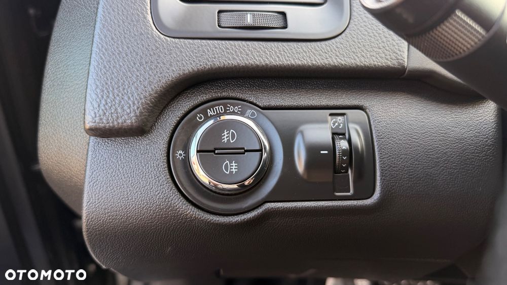 Opel Insignia 2.0 T Cosmo - 17