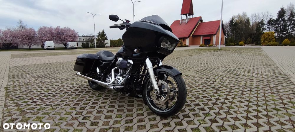 Harley-Davidson Touring Road Glide - 11