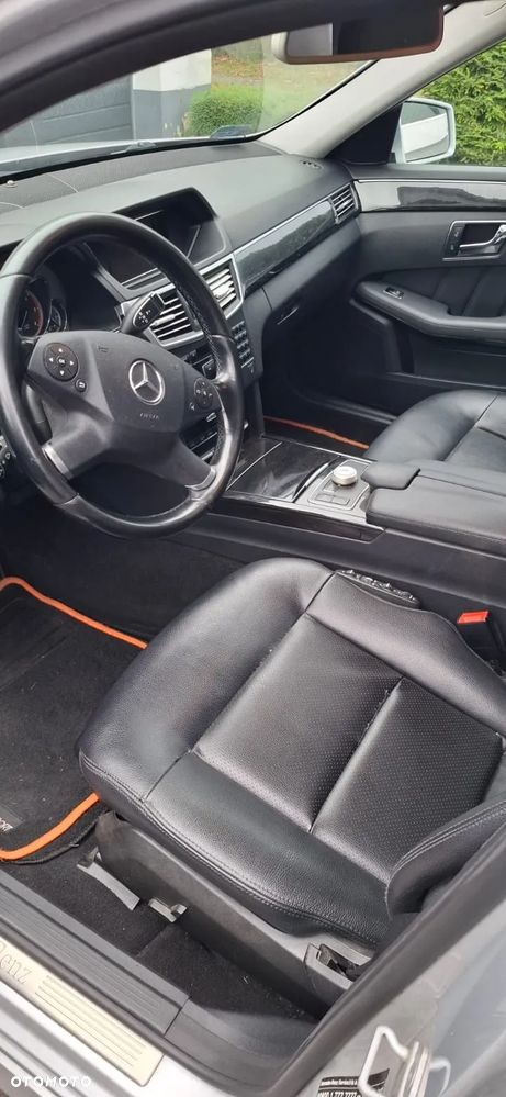 Mercedes-Benz Klasa E 250 T CDI DPF BlueEFFICIENCY 7G-TRONIC Avantgarde - 18