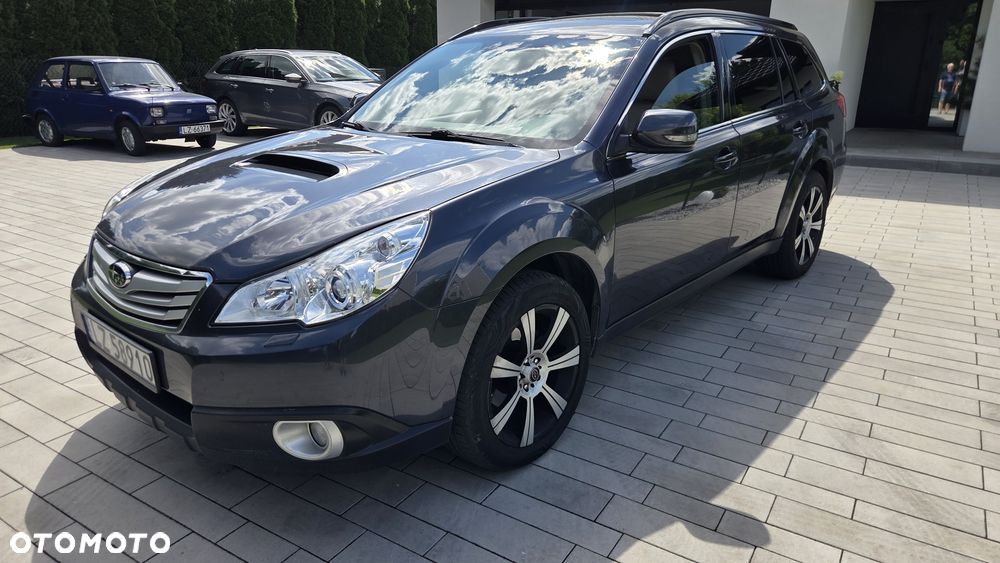 Subaru Outback - 1