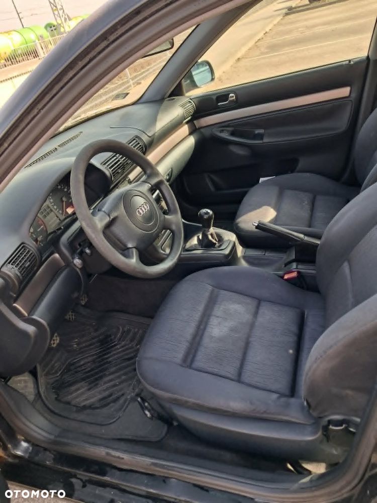 Audi A4 Limousine - 6