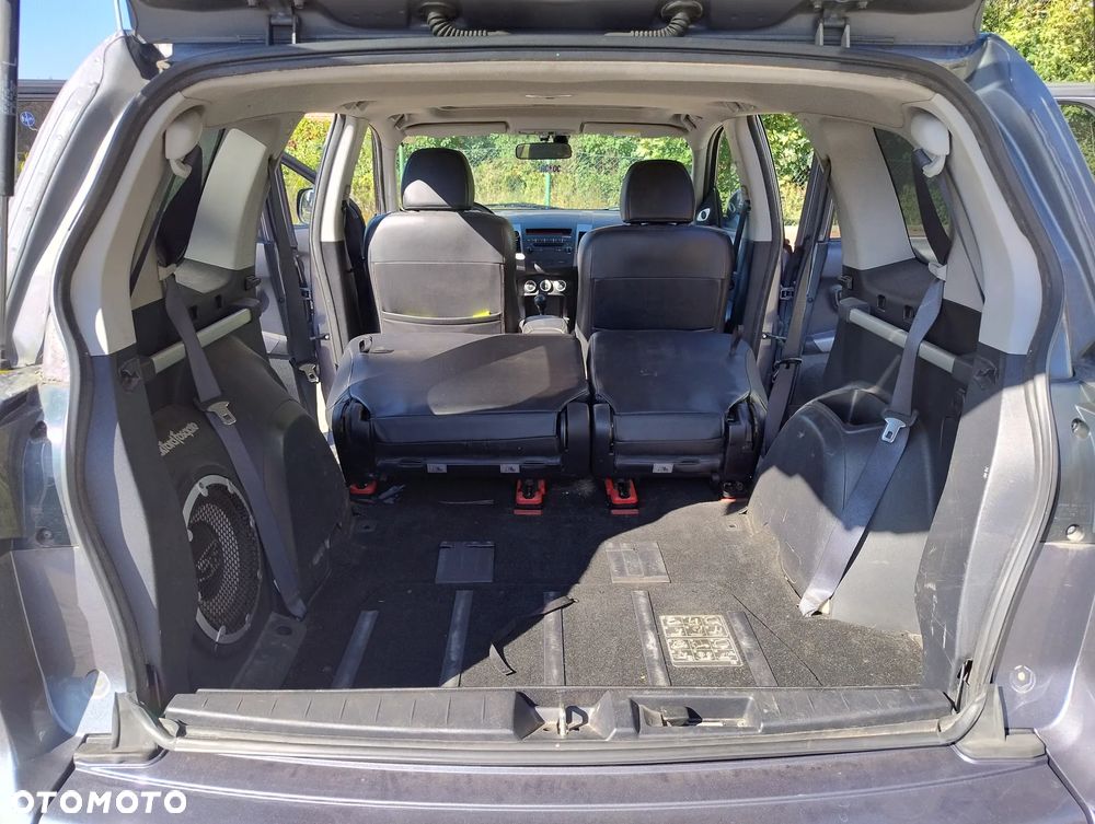 Mitsubishi Outlander - 8