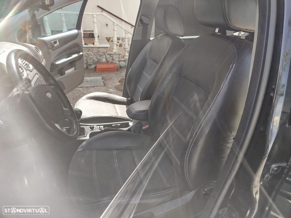 Ford Focus 1.6 TDCi Titanium - 11