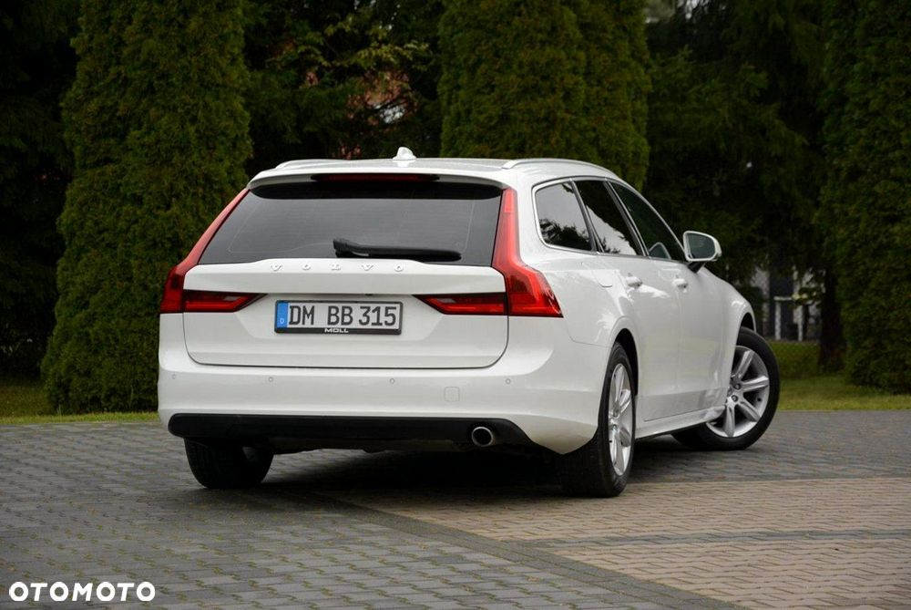 Volvo V90 D3 Momentum Pro - 13