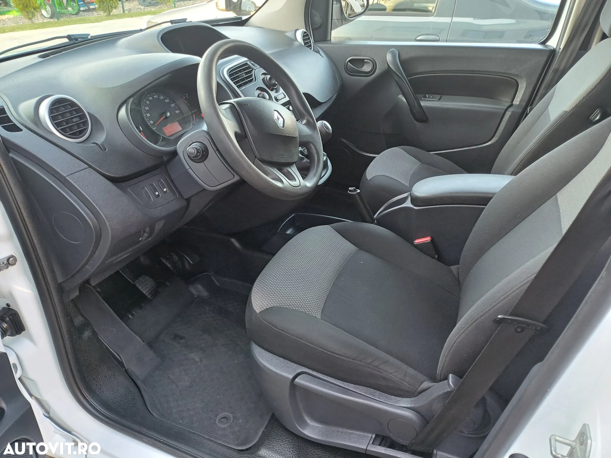 Renault Kangoo 1.5 Blue dCi 95 ZEN - 9