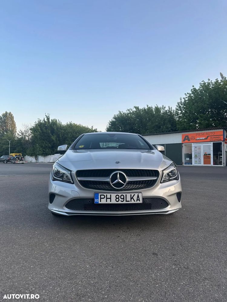 Mercedes-Benz CLA 180 7G-DCT - 3