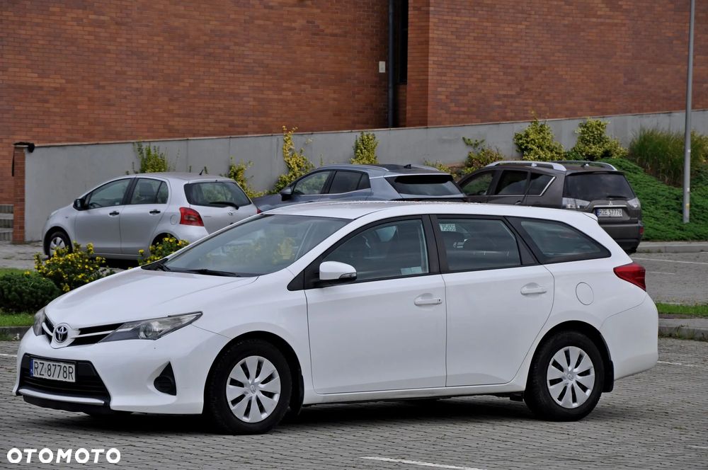 Toyota Auris 1.4 D-4D Premium Comfort - 8