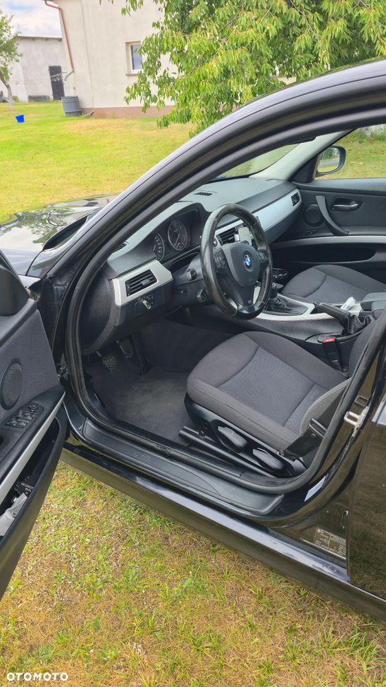 BMW Seria 3 320d - 19