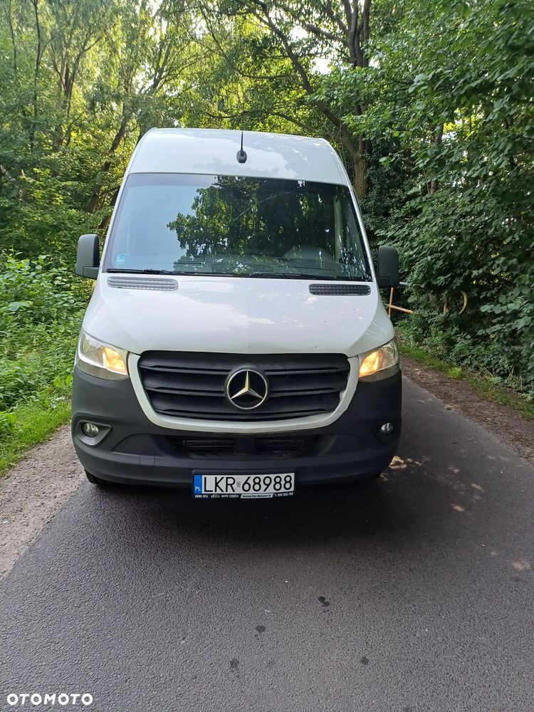 Mercedes-Benz Sprinter - 4