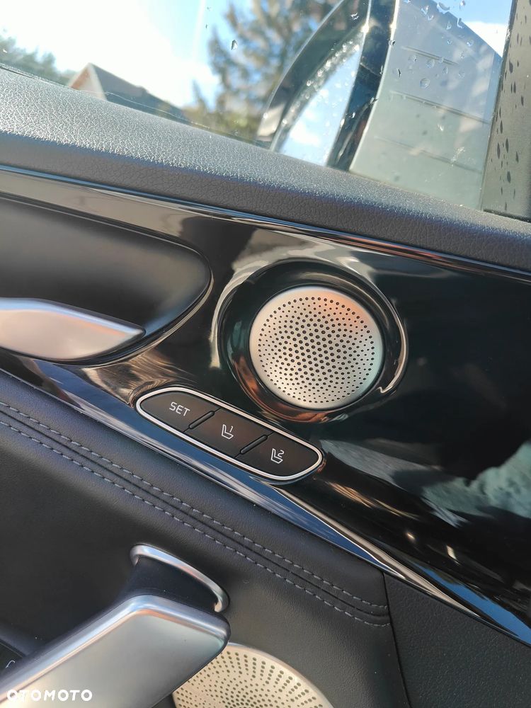 Kia Stinger - 24
