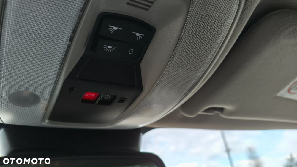 Volvo V70 D2 Momentum - 26