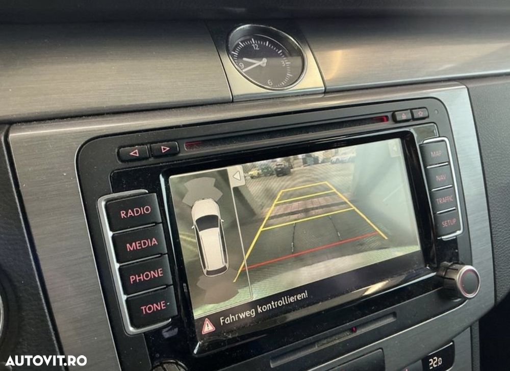 Volkswagen Passat Variant 1.6 TDI DPF BlueMotion Technology Comfortline - 8