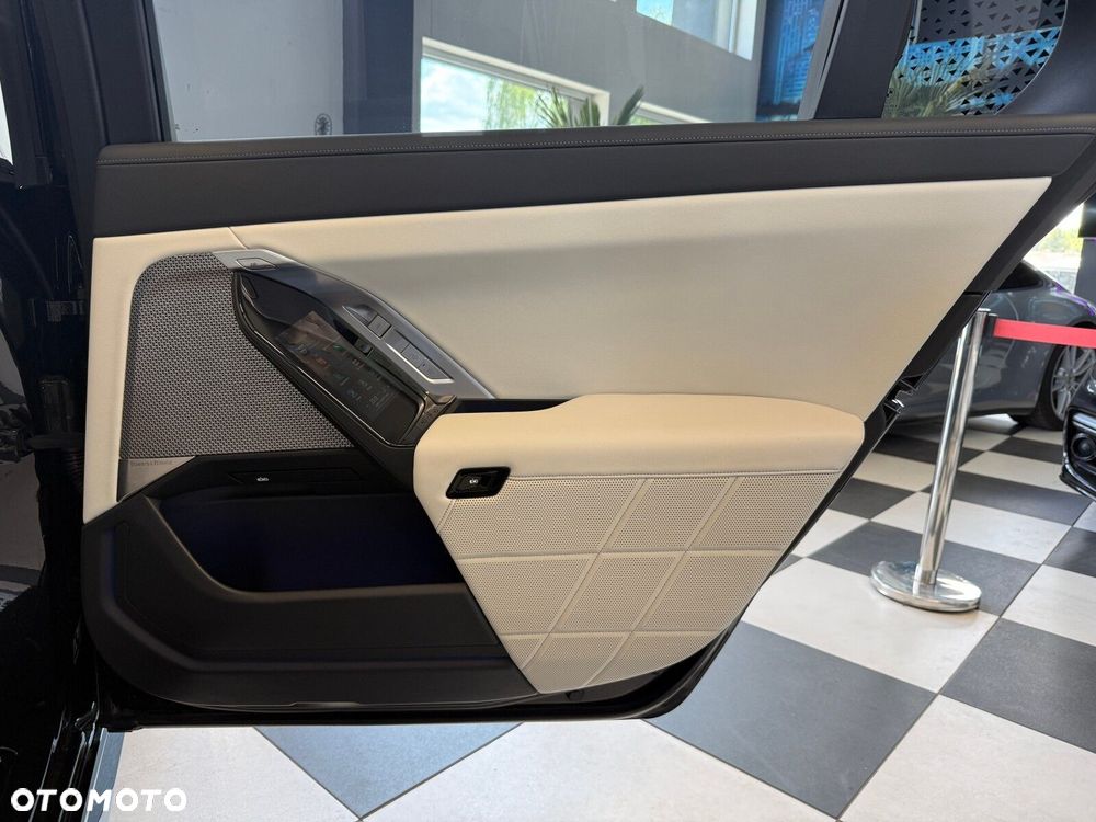 BMW Seria 7 - 13