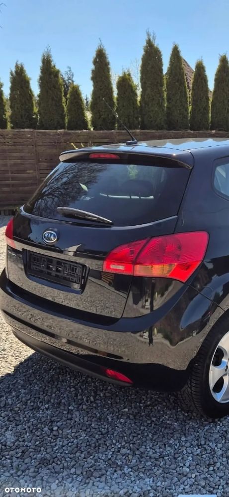 Kia Venga 1.6 CVVT Black Collection - 13