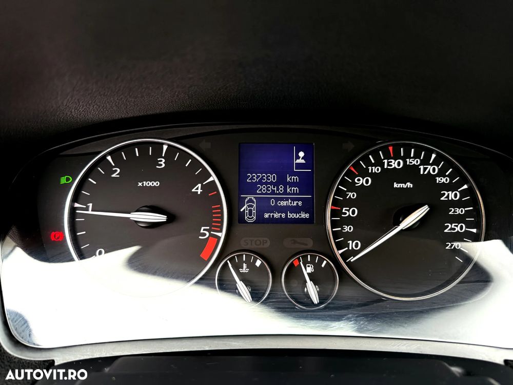 Renault Laguna dCi 150 FAP - 12