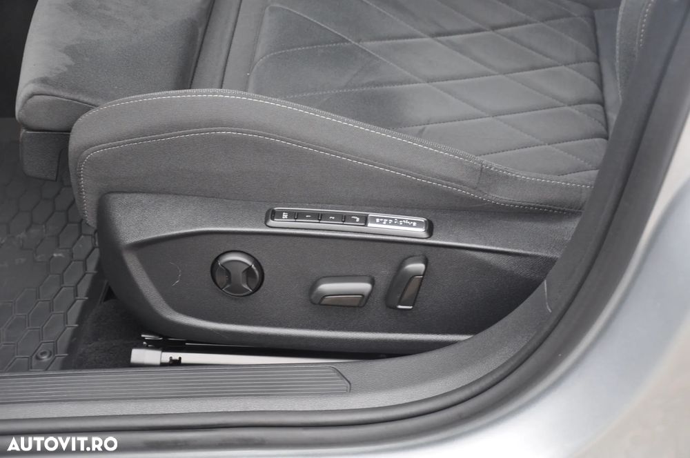 Volkswagen Golf 2.0 TDI DSG Style - 23